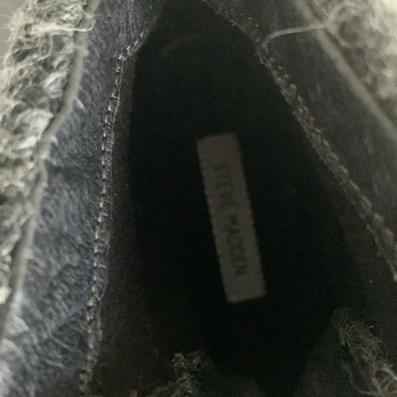 Steve Madden Black/Grey Ankle Boots - Picture 4 of 8